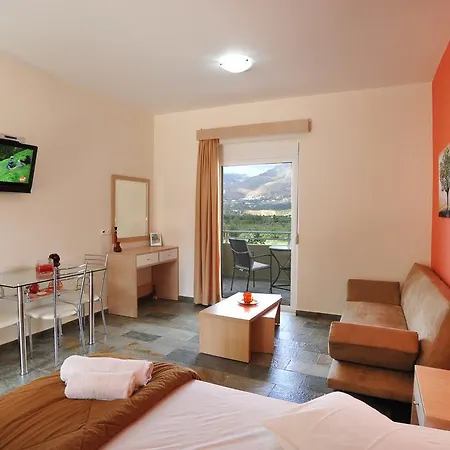 To Livadi Apartment Lefkogeia Exterior photo