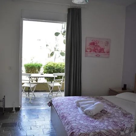 To Livadi Apartment Lefkogeia Exterior photo