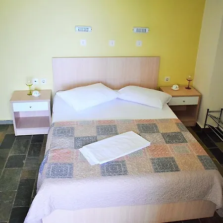 To Livadi Apartment Lefkogeia Exterior photo