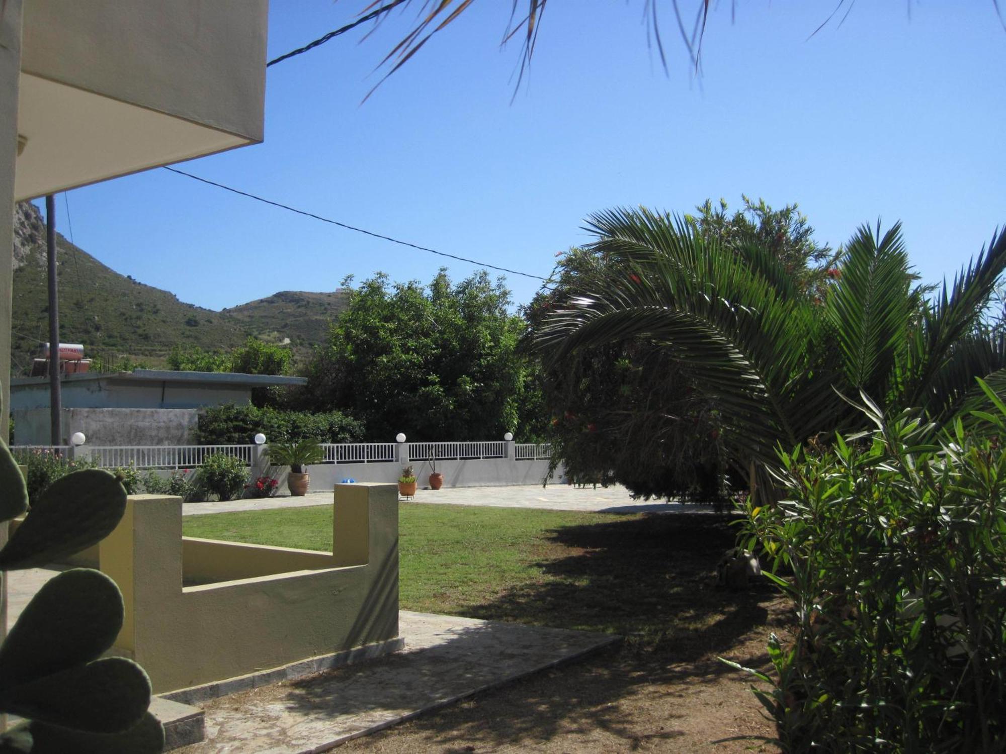 Apartment To Livadi Lefkogeia